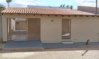 Imagem: Casa com 2 quartos - Bairro Novo Mundo em