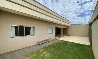 Imagem 2: Casa com 250m 3suítes, Área gourmet, 5v no Conj. Santa Fé Ap. de Goiânia