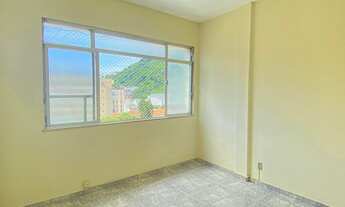 Imagem 4: Apartamento para aluguel com 80 metros quadrados com 2 quartos em Botafogo - Rio de Janeir