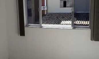 Imagem 7: Cerâmica, três quartos, frente, sala, área de serviço, piso frio