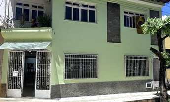 Imagem 5: Casa linear no primeiro pavimento composta de 3 quartos sendo uma suíte reformada piso em