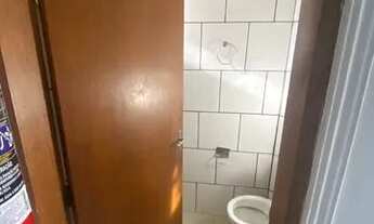 Imagem 4: ALUGA-SE OU VENDE IMÓVEL BEM LOCALIZADO