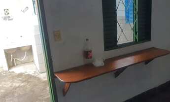 Imagem 3: Aluga apto. 1 cômodo+WC interno. R$ 350.00