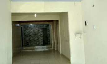 Imagem: Terreno com 3 lojas