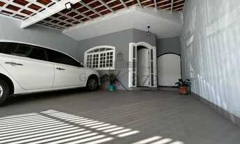 Imagem: Sobrado para venda tem 137 metros quadrados