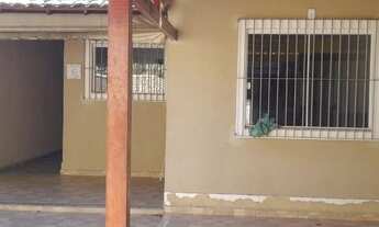 Imagem 3: Casa com 2 quartos sendo 1 suíte, com uma edícula com quarto e cozinha