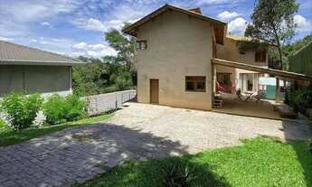 Imagem 3: Encantadora residência com 3 dormitórios, 1 suíte, em condomínio Fazendinha - Melhor local