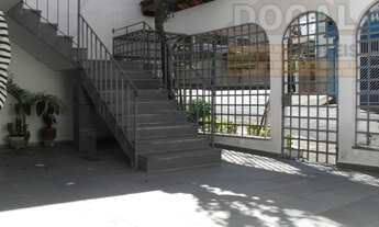 Imagem 2: Casa térrea e isolada de lote inteiro