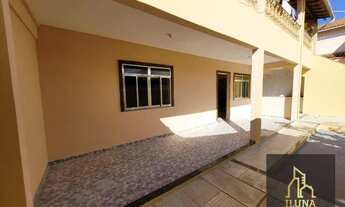 Imagem: Casa, em excelente localização, na Vila