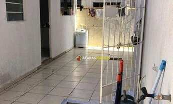 Imagem 3: Aconchegante sobrado triplex com 4 dormitórios a apenas 50m da praia da enseada!