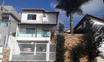 Imagem 3: Casa com 4 quartos para alugar, 300 m² por R$ 5250/mês - São Pedro - Juiz de Fora/MG