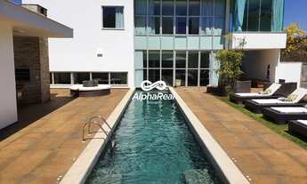 Imagem 2: Casa de esquina espetacular, piscina, paisagismo elaborado, 2 suites e 2 semi-suites