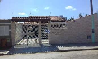 Imagem: Imóvel na praia Martin de Sá, com piscina