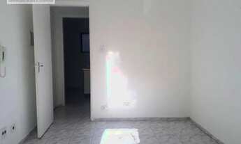 Imagem 2: Kitch com 35 m², cozinha e área de serviço separadas, à 250 metros do Metrô Jardim São Pau