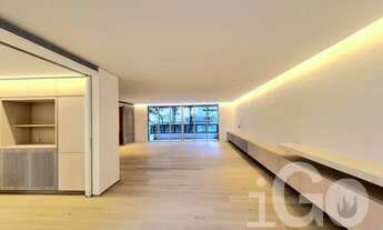 Imagem 9: No melhor do Itaim Nobre, rua Salvador Cardoso