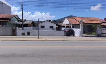 Imagem: Terreno comercial com casa no Perequê