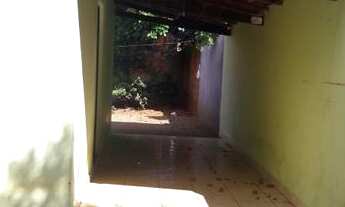 Imagem 5: Em Aquidauana)2 quartos,sala, cozinha, banheiro,varanda e quintal