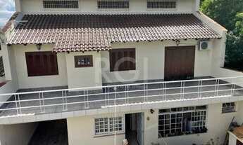 Imagem 3: Casa com 400m2, 6 dorm. em Teresópolis - Porto Alegre - RS