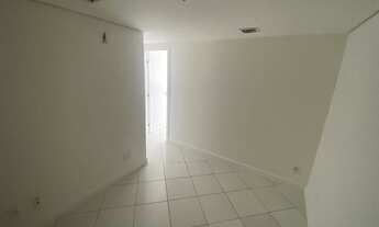 Imagem 4: Sala reformada, medindo 25,50 m², garagem coberta - TK Tower - Pituba
