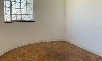 Imagem 2: Apartamento para aluguel possui 80 metros quadrados com 2 quartos em Carlos Pr - Belo Hori