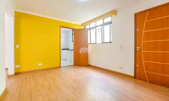 Imagem 3: Apartamento para venda possui 67 metros quadrados com 3 quartos em Cristo Rei - Curitiba