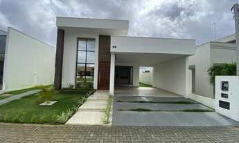 Imagem: Casa à Venda com 3 quartos, 4 banheiros