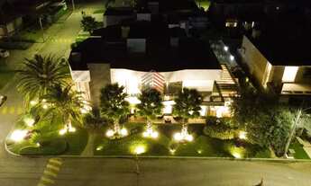 Imagem 5: Casa de condomínio sobrado para aluguel possui 390 metros quadrados com 4 quartos