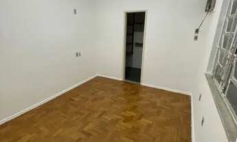 Imagem 10: Centro, casa de 3 quartos e sala ampla