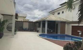 Imagem 7: Casa de condomínio para venda possui 500 metros quadrados com 4 quartos