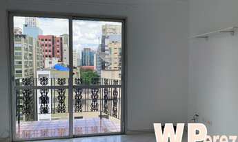 Imagem 2: COMPACTO E CHARMOSO - Apartamento 1 dormitório com armários embutidos, varanda na sala,