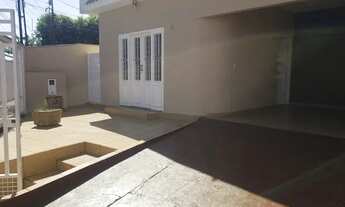 Imagem 6: Térrea para aluguel possui 100 metros quadrados com 3 quartos