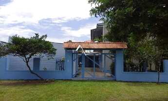 Imagem 2: Pousada com quatro kitnet, casa com três quartos no Balneário São Pedro