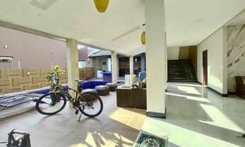 Imagem 2: Casa imponente duplex de alto padrão