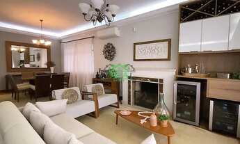 Imagem 6: Espaçosa residência de 3 dormitórios e piscina, oferecendo qualidade em um dos bairros mai