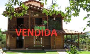 Imagem: Linda casa de madeira no Condomínio Veredas