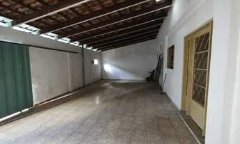 Imagem 2: Casa para venda tem 208 metros quadrados com 3 quartos em Setor União - Goiânia - GO