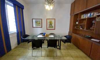 Imagem 7: Apartamento na quadra da praia. Sacada com vista parcial do mar e 2 dormitórios à venda, 1