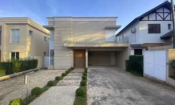 Imagem 2: Casa de condomínio para venda possui 371,67 metros quadrados com 4 quartos