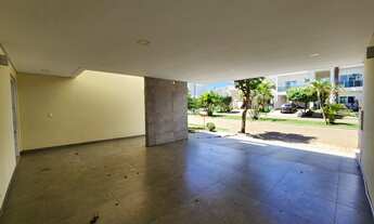 Imagem 6: Sobrado para aluguel possui 440 metros quadrados com 4 quartos