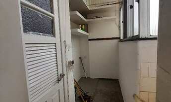 Imagem 3: BELA LOCALIZAÇÃO apartamento de 2 quartos, sala, cozinha, 2 banheiros, de frente, armários