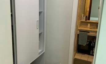 Imagem 2: Flat para aluguel possui 42 metros quadrados com 1 quarto Mobiliado.<br>Locação por