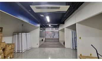 Imagem 6: Loja comercial com 908m² e escada rolante que interliga 02 andares