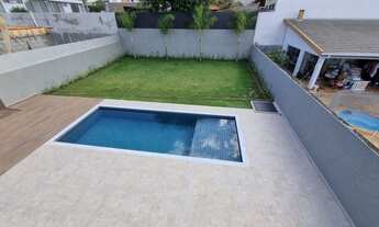 Imagem 3: Sobrado com piscina em condomínio fechado