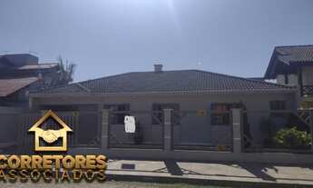 Imagem: Excelente residência próxima ao mar, em