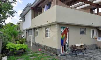 Imagem 5: 4 vagas de garagem, 3 dormitórios, dependência de empregada, amplo quintal com jardim