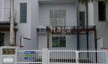 Imagem: Sobrado geminado à venda no bairro Pomerânia