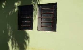 Imagem 4: Em Aquidauana)2 quartos,sala, cozinha, banheiro,varanda e quintal