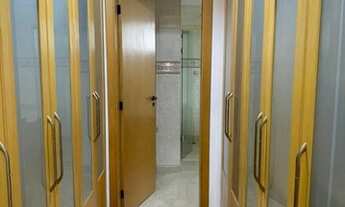 Imagem 7: Apartamento para aluguel e venda possui 230 metros quadrados com 4 quartos