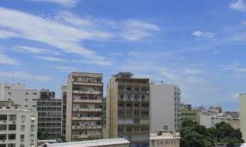 Imagem 2: Tijuca silencioso na quadra da Praça Saens Pena