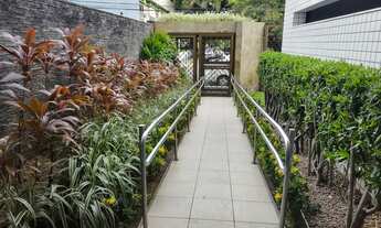 Imagem 2: 109 metros com vista para o mar no coração do Espinheiro, vagas cobertas e soltas